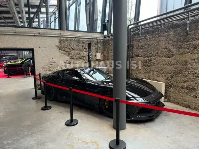 Neu Ferrari 12 Cilindri 829 PS (609 kW) 2025 Schwarz Coupé