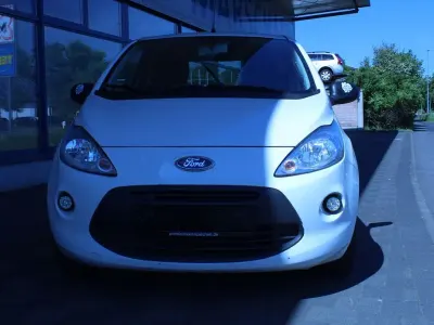 Gebraucht Ford Ka Ambiente 69 PS (50 kW) 2011 Weiß Kleinwagen