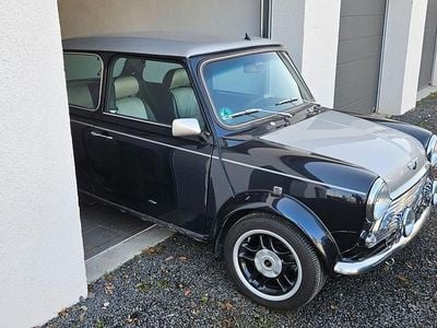 Usado Mini 1300 64 HP (47 kW) 2000 Preto Citadino