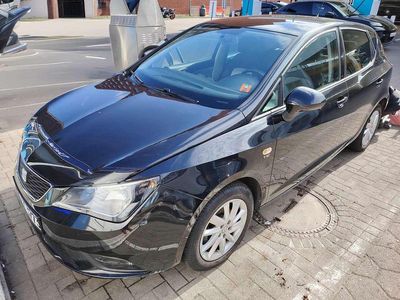 Używany Seat Ibiza Style 105 KM (77 kW) 2013 Czarny Sedan/Limuzyna