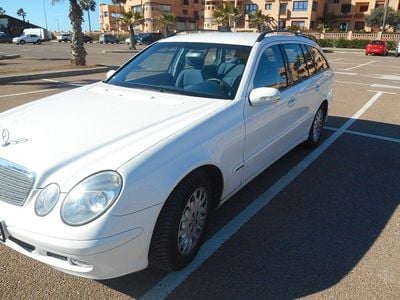 Usata Mercedes E220 Classic 150 CV (110 kW) 2003 Bianco Station wagon