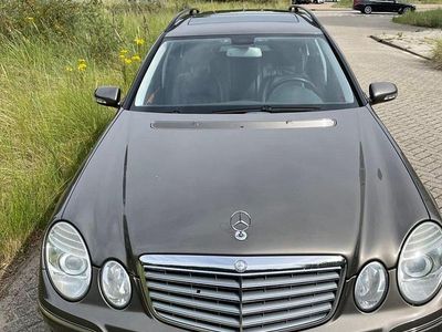 Gebraucht Mercedes E220 170 PS (125 kW) 2009 Grau Kombi