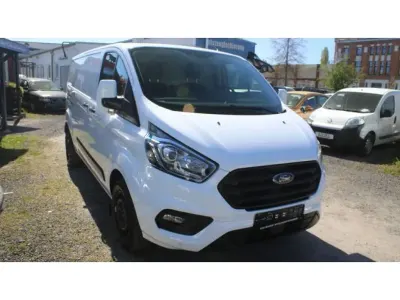 Gebraucht Ford 300 Trend 131 PS (96 kW) 2019 Frozen white Kombi