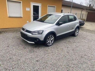 Gebraucht VW Polo Cross 110 PS (80 kW) 2015 Reflexsilber metallic Kleinwagen