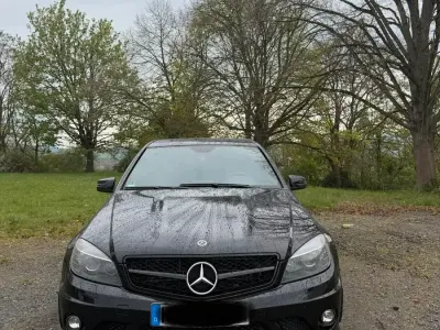 Gebraucht Mercedes C63 AMG 457 PS (336 kW) 2010 Schwarz Limousine