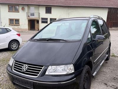 Second-hand VW Sharan Comfortline 116 CP (85 kW) 2006 Negru Monovolum