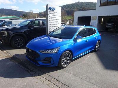 Gebraucht Ford Focus ST-Line X 155 PS (114 kW) 2024 Dynamicblau metallic Limousine