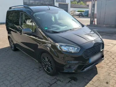 Gebraucht Ford Tourneo Courier Titanium 101 PS (74 kW) 2019 Schwarz Van / Kleinbus