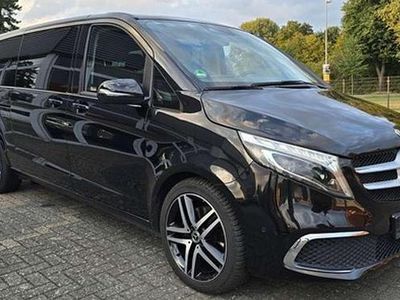 Usata Mercedes V300 Avantgarde Edition 237 CV (174 kW) 2022 Nero Monovolume