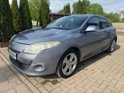 Używany Renault Mégane Dynamique 110 KM (80 kW) 2009 Niebieski Sedan/Limuzyna