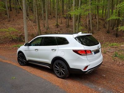 Hyundai Grand Santa Fe
