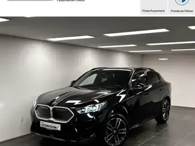 Gebraucht BMW iX2 M Sport 150 kW (204 PS) 2025 Schwarz SUV