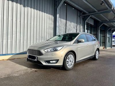 Usata Ford Focus Titanium 182 CV (133 kW) 2015 Argento Station wagon