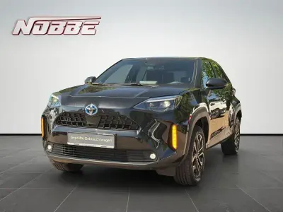 Gebraucht Toyota Yaris Team 116 PS (85 kW) 2023 Mysticschwarz mica Kleinwagen