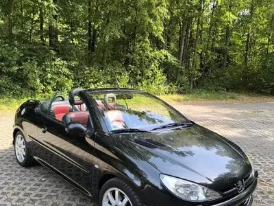 Gebraucht Peugeot 206 CC 109 PS (80 kW) 2003 Schwarz Cabrio