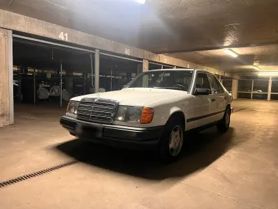 Gebraucht Mercedes E260 118 PS (86 kW) 1988 Weiß Limousine