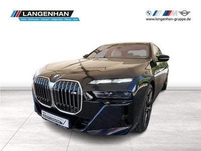 BMW M760e