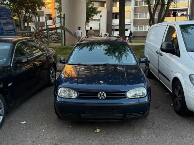 Gebraucht VW Golf 116 PS (85 kW) 2003 Blau Van / Kleinbus