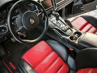 Schwarz Gebraucht 2011 Porsche Cayenne Turbo SUV | 24.500 € (Fairer Preis)