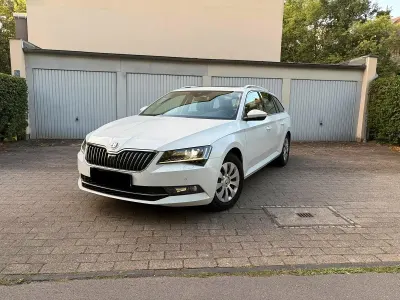 Gebraucht Skoda Superb 150 PS (110 kW) 2017 Weiß Kombi
