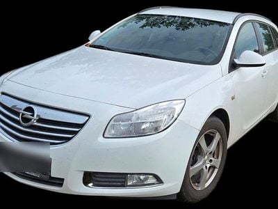 Gebraucht Opel Insignia Edition 110 PS (80 kW) 2012 Weiß Kombi