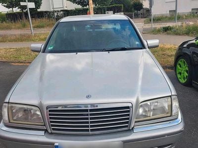 Mercedes C180