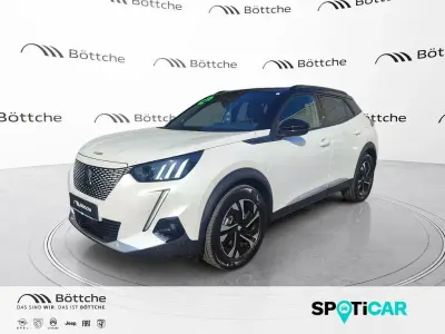 Gebraucht Peugeot e-2008 GT 100 kW (136 PS) 2022 Lack weiss perlglänzend/typ au SUV