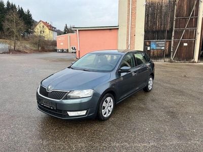 Grau Gebraucht 2016 Skoda Rapid Ambition Limousine | 6.550 € (Fairer Preis)