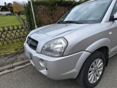 Gebraucht Hyundai Tucson GLS 141 PS (103 kW) 2006 Silber SUV