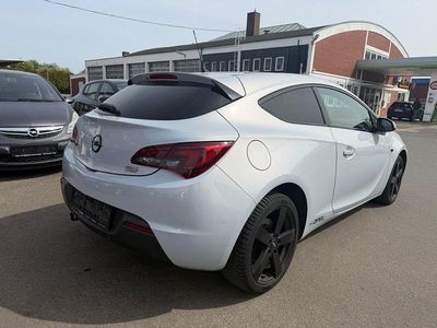 Usata Opel Astra GTC Innovation 140 CV (102 kW) 2012 Grigio Utilitaria
