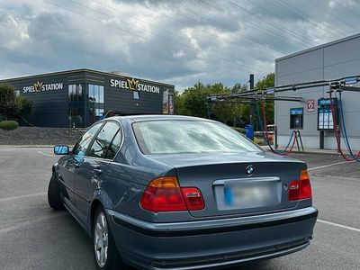 BMW 325