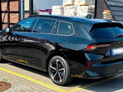 Gebraucht Opel Astra 181 PS (133 kW) 2025 Schwarz Kleinwagen
