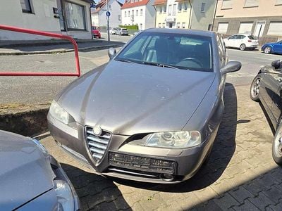 Alfa Romeo 166