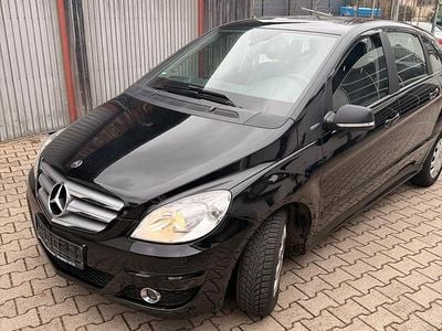 Gebraucht Mercedes B180 116 PS (85 kW) 2009 Schwarz Van / Kleinbus