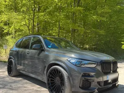 Gebraucht BMW X5 M Sport 290 PS (213 kW) 2023 Andere farben SUV