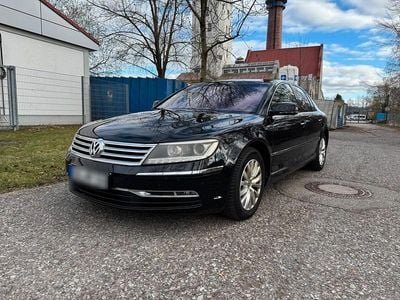 Second-hand VW Phaeton Exclusive 240 CP (176 kW) 2011 Negru Berlinǎ