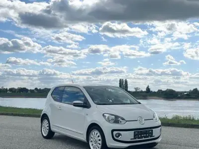 Używany VW up! 75 KM (55 kW) 2011 Biały Hatchback