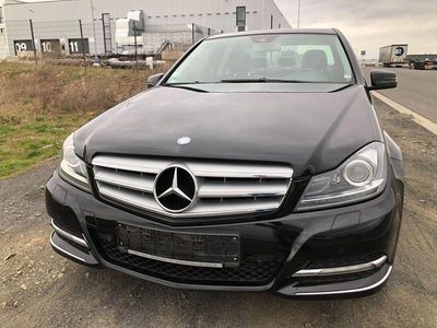 Usata Mercedes C180 Avantgarde 156 CV (114 kW) 2011 Nero Berlina