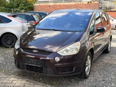 Używany Ford S-MAX Titanium 145 KM (106 kW) 2008 Czerwony Minivan