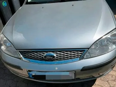 Gebraucht Ford Mondeo 125 PS (91 kW) 2006 Silber Kombi