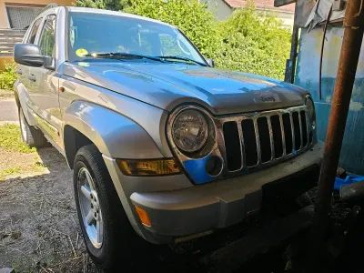 Brugt Jeep Cherokee 163 HK (119 kW) 2005 Grå SUV