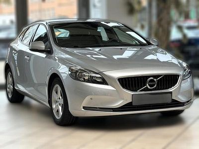 Silber metallic Gebraucht 2017 Volvo V40 Kinetic | 17.470 € (Fairer Preis)