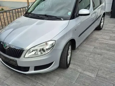 Gebraucht Skoda Roomster Family 86 PS (63 kW) 2012 Silber Van / Kleinbus