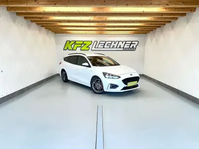 Gebraucht Ford Focus ST 120 PS (88 kW) 2021 Weiß Limousine