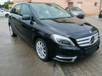 Mercedes B200