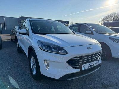 Gebraucht Ford Kuga Titanium 152 PS (111 kW) 2022 Frostweiß SUV