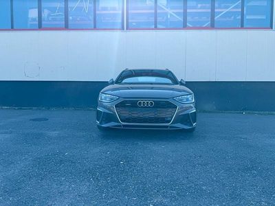 Grau Gebraucht 2021 Audi A4 S-Line Kombi | 29.999 € (Fairer Preis)