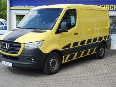 Używany Mercedes Sprinter 163 KM (119 kW) 2020 Żółty Van