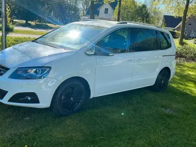 Begagnad Seat Alhambra FR-Line 150 HK (110 kW) 2018 Vit Minibuss