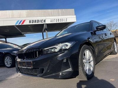 Schwarz ii uni (668) Gebraucht 2022 BMW 320 Sport Line Kombi | 25.900 € (Fairer Preis)